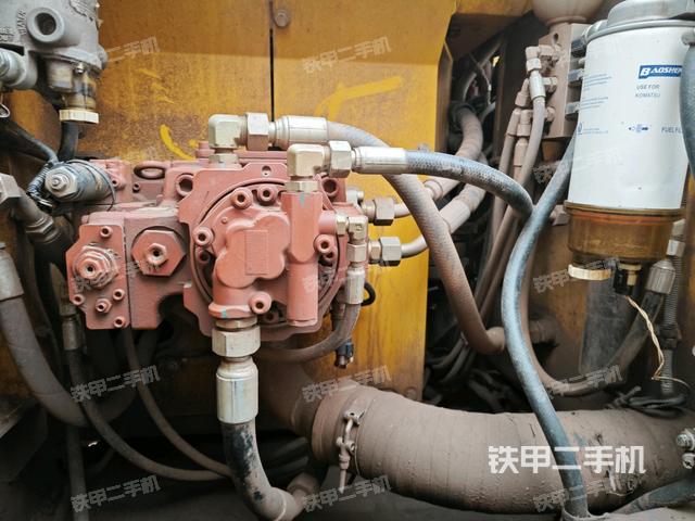 液壓泵斜45?左（大件艙室）