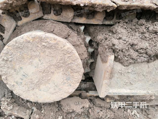 右驅(qū)動(dòng)輪（行走機(jī)構(gòu)）