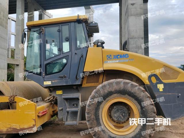 整機(jī)左側(cè)(設(shè)備外觀及核心部件) 整機(jī)左側(cè)(設(shè)備外觀及核心部件)