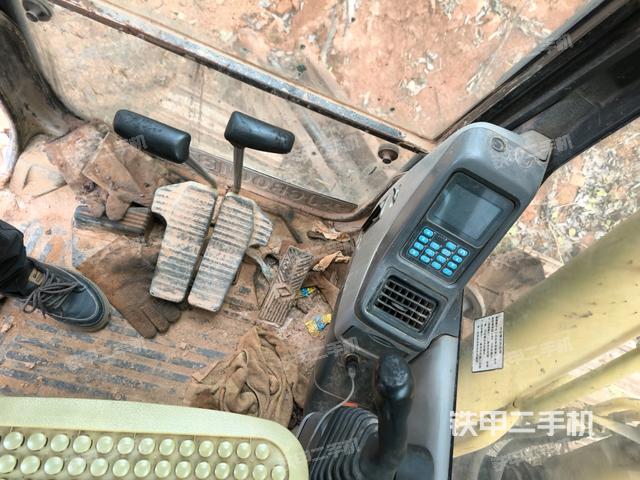 駕駛室整體（整機(jī)外觀）