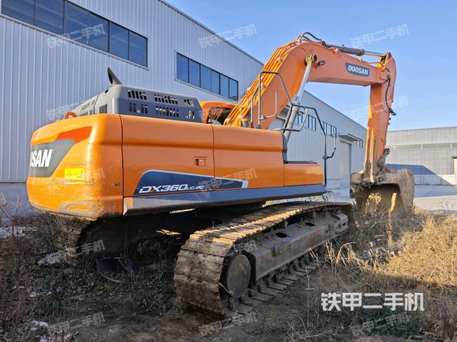 整機右后45°（整機外觀）