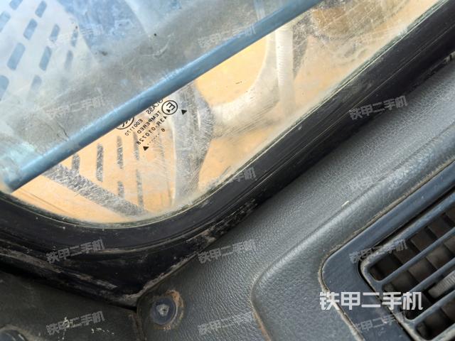 后窗玻璃角標(biāo)（駕駛室部分）