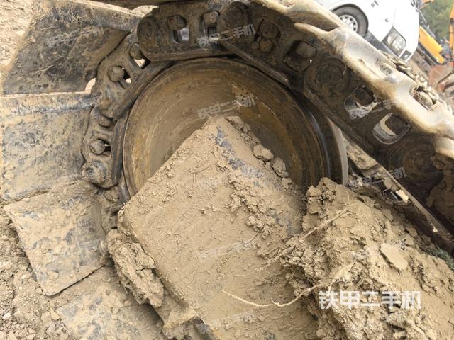 左驅(qū)動(dòng)輪（行走機(jī)構(gòu)）