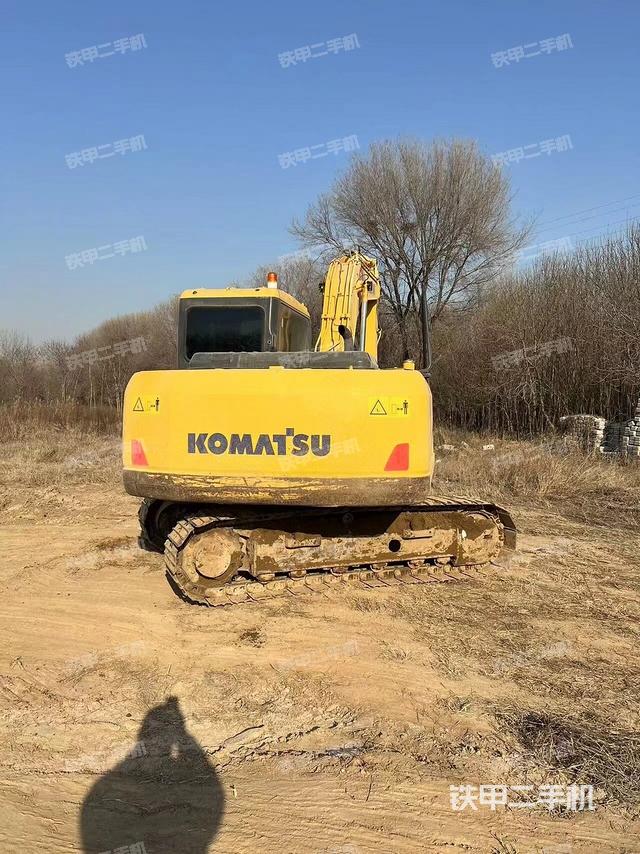 駕駛室頂部（整機外觀）