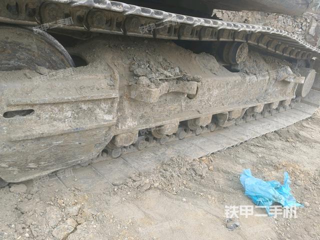 右驅(qū)動(dòng)輪（行走機(jī)構(gòu)）