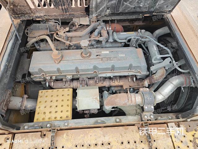 發(fā)動(dòng)機(jī)室（上車部件）