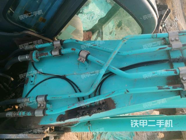 大臂背部俯視（工作和回轉(zhuǎn)裝置）