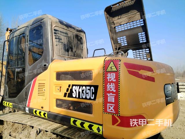 整機(jī)右后45°(整機(jī)外觀) 整機(jī)右后45°(整機(jī)外觀)