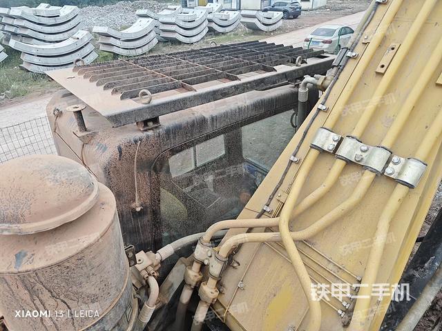 大臂背部俯視（工作和回轉(zhuǎn)裝置）