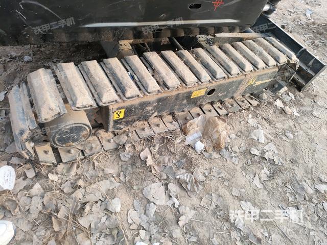 右側履帶整體?（行走機構）