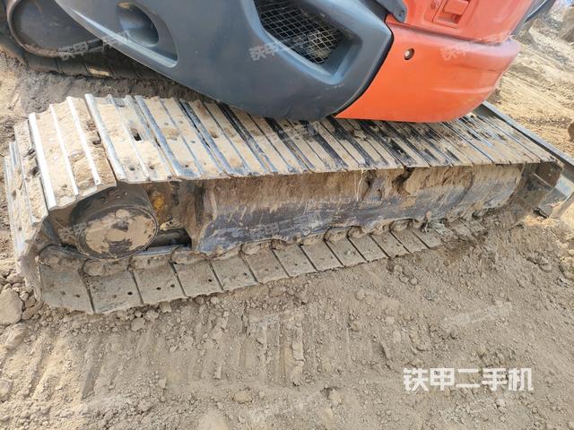 右側(cè)履帶整體?（行走機(jī)構(gòu)）