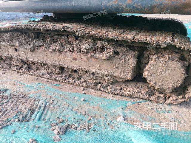 左側(cè)履帶整體?（行走機(jī)構(gòu)）