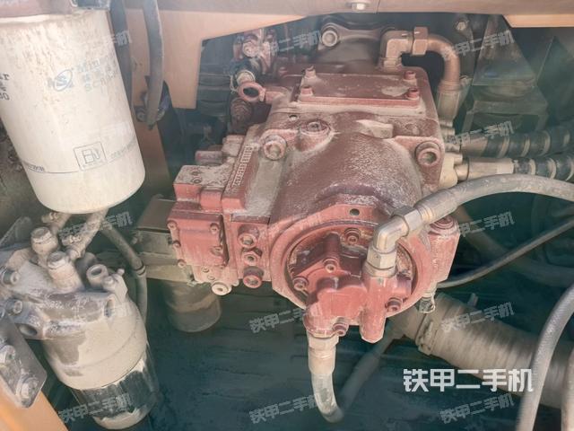液壓泵斜45?右(大件艙室) 液壓泵斜45?右(大件艙室)