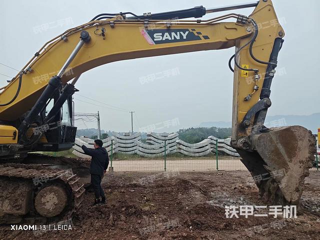 大臂整體?右側(cè)（工作和回轉(zhuǎn)裝置）