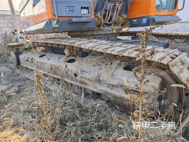 單側履帶整體（整機外觀）