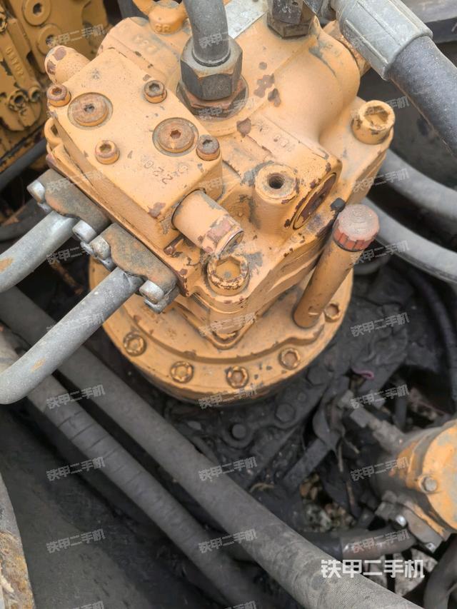 回轉(zhuǎn)馬達(dá)（上車部件）