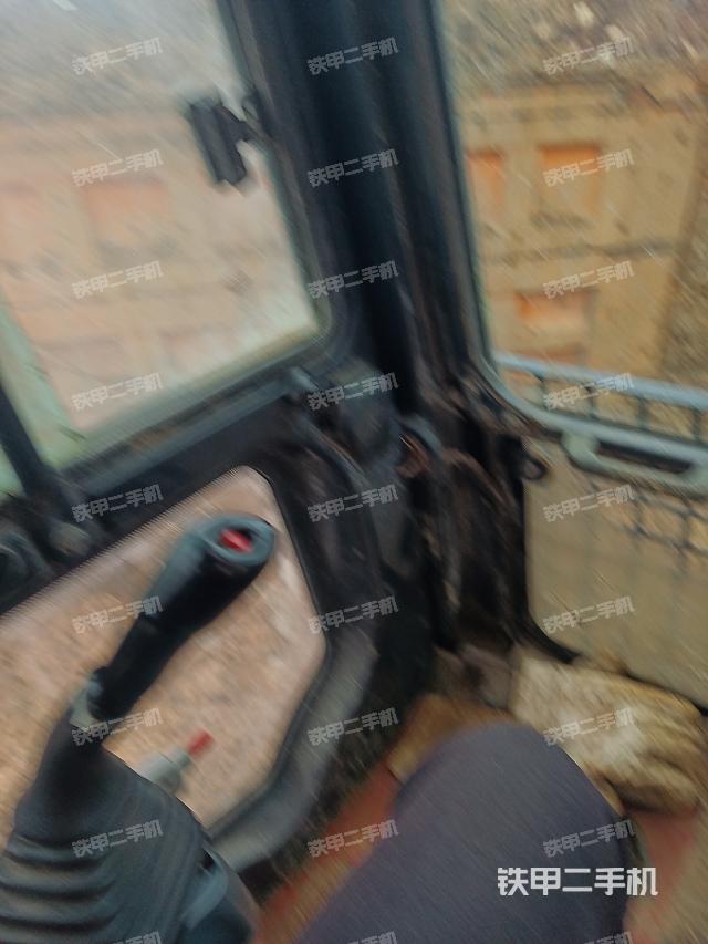 驾驶室整体（整机外观）