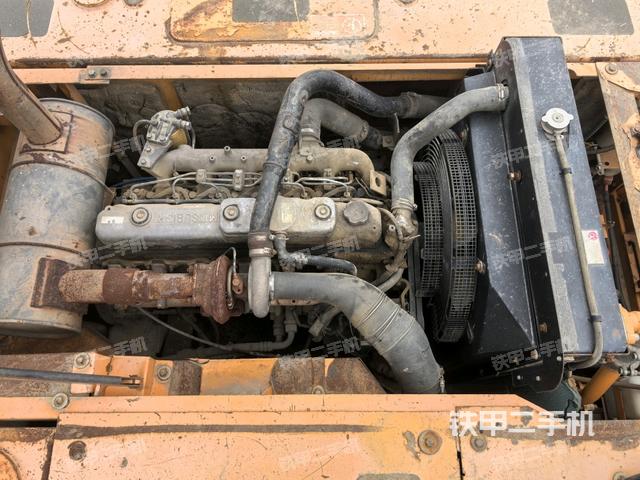 發(fā)動(dòng)機(jī)室（上車部件）