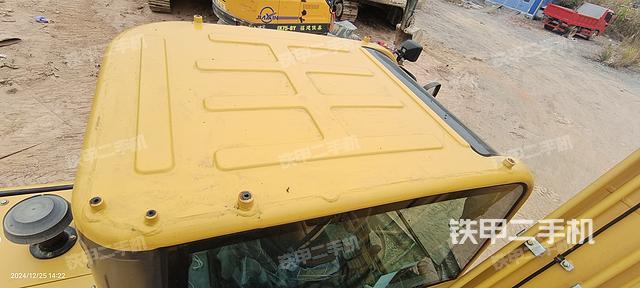 驾驶室顶部（整机外观）