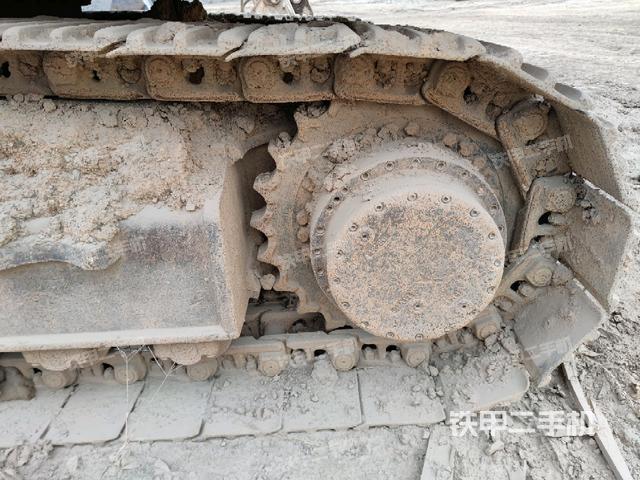 左驱动轮(行走机构) 左驱动轮(行走机构)