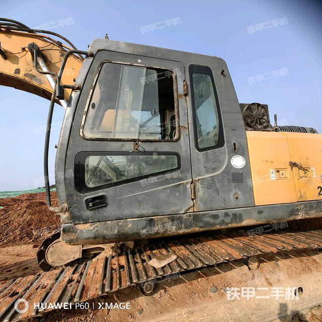 駕駛室左前45度（駕駛室部分）