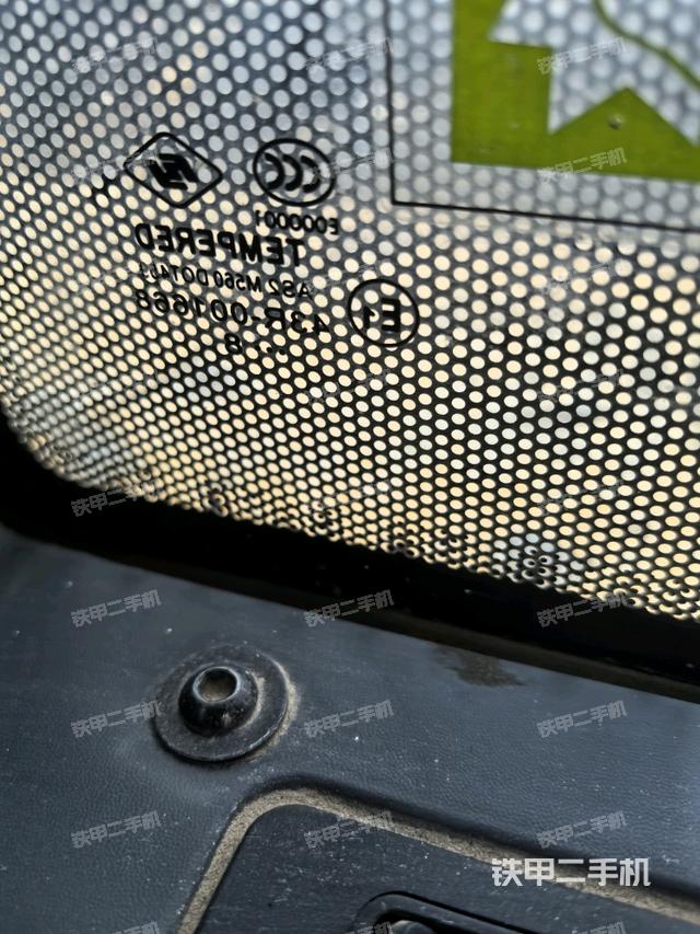 后窗玻璃角標(biāo)（駕駛室部分）