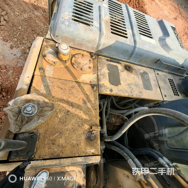 大臂背部俯視（工作和回轉(zhuǎn)裝置）