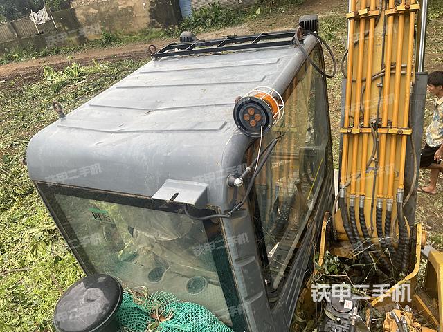 駕駛室頂部（整機(jī)外觀）