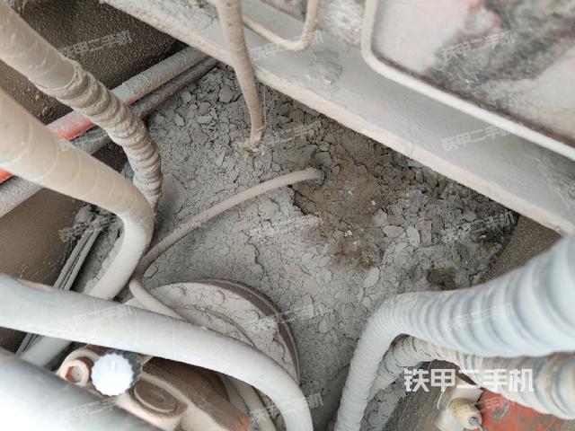 中央回转接头特写(上车部件) 中央回转接头特写(上车部件)