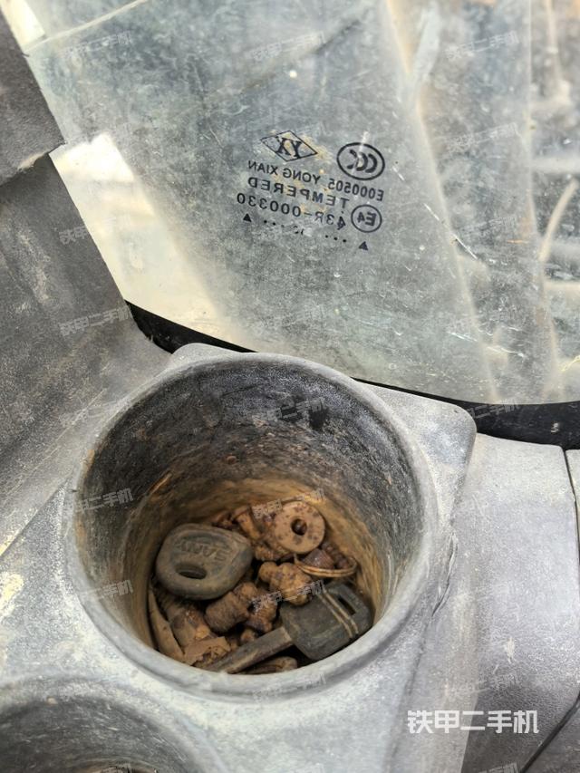 后窗玻璃角標(biāo)（駕駛室部分）