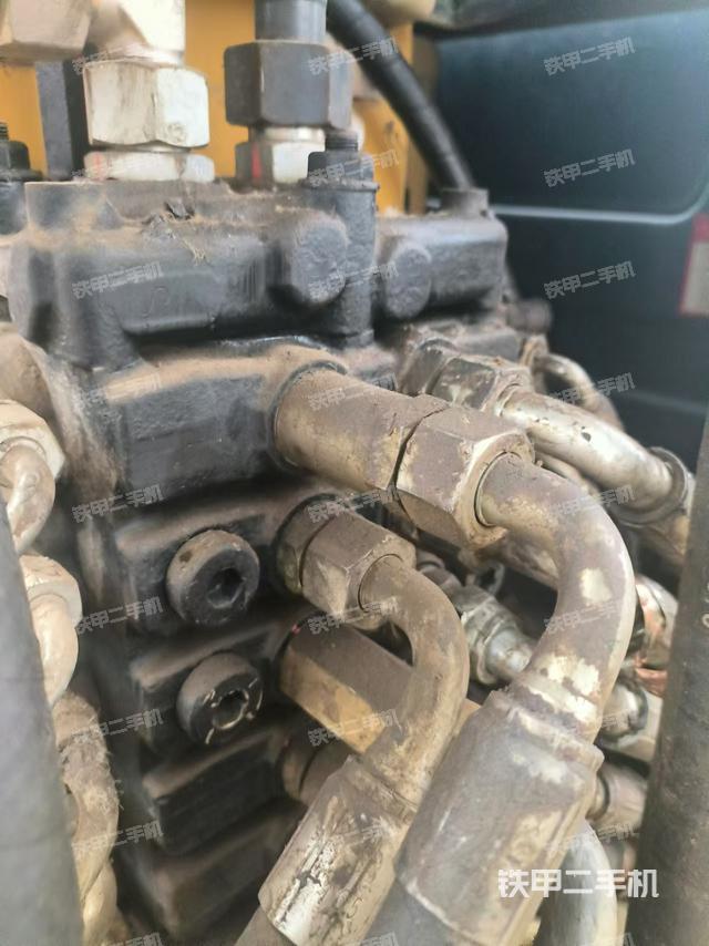 驾驶室整体（整机外观）