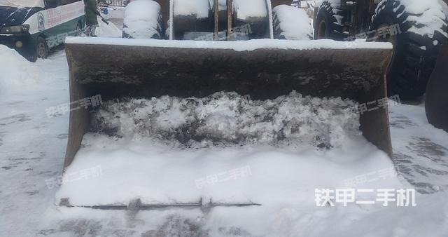 工作裝置整體(整機(jī)外觀及大件) 工作裝置整體(整機(jī)外觀及大件)