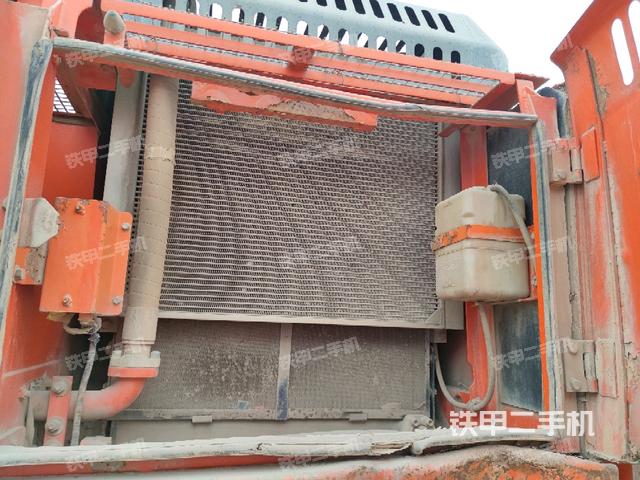 散热器正面(大件舱室) 散热器正面(大件舱室)