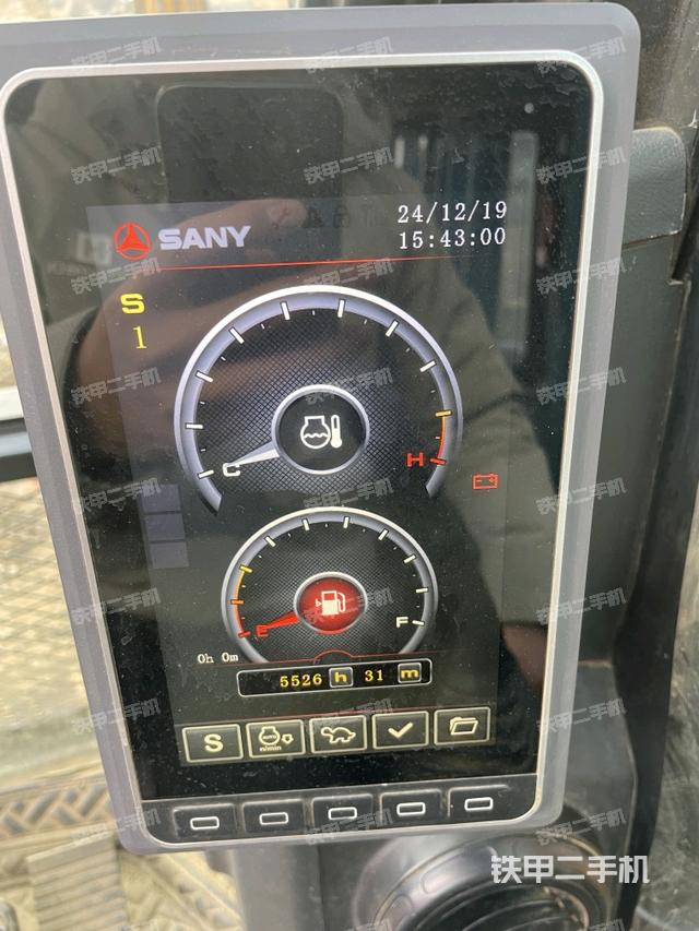 顯示屏?(駕駛室部分) 顯示屏?(駕駛室部分)