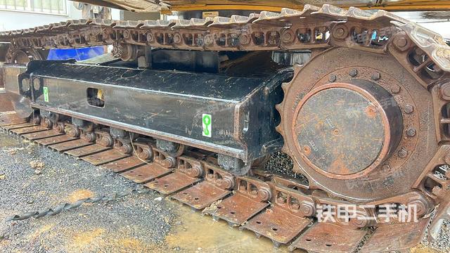 单侧履带整体（整机外观）