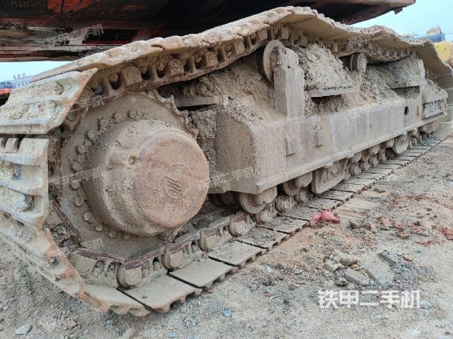 右側(cè)履帶整體（行走機構(gòu)）