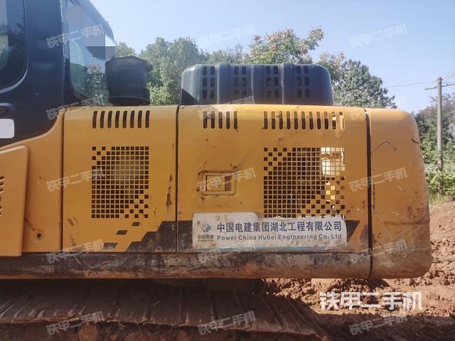 散熱器正面(大件艙室) 散熱器正面(大件艙室)