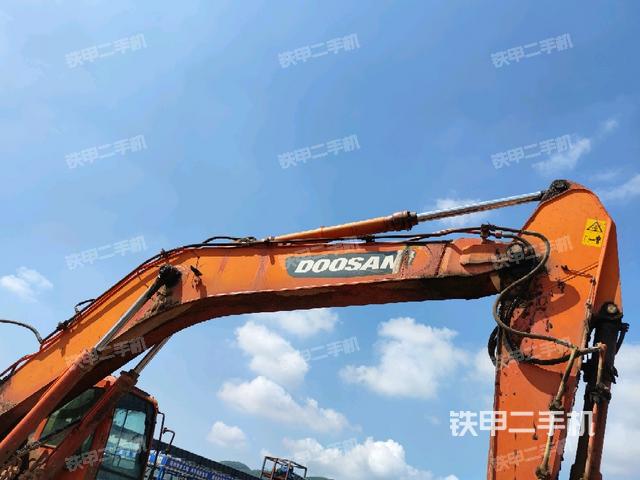 大臂整體?右側(cè)(工作和回轉(zhuǎn)裝置) 大臂整體?右側(cè)(工作和回轉(zhuǎn)裝置)