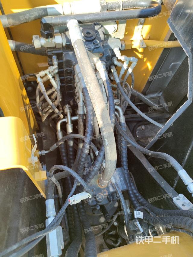 回轉(zhuǎn)馬達(dá)(上車(chē)部件) 回轉(zhuǎn)馬達(dá)(上車(chē)部件)