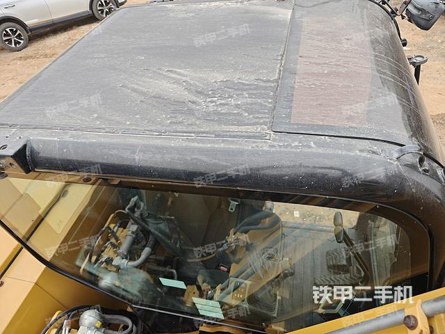 驾驶室顶部（整机外观）