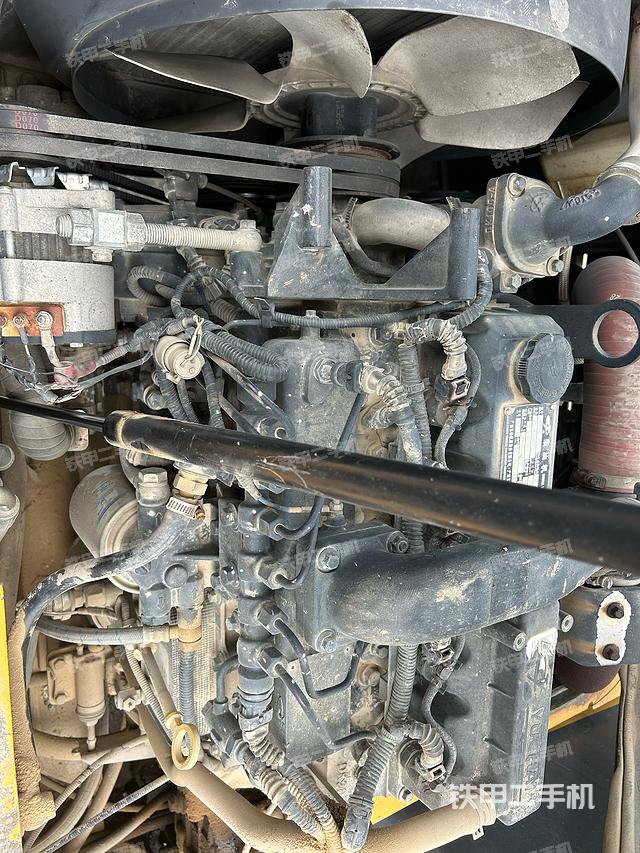 发动机整体俯视（整机外观）