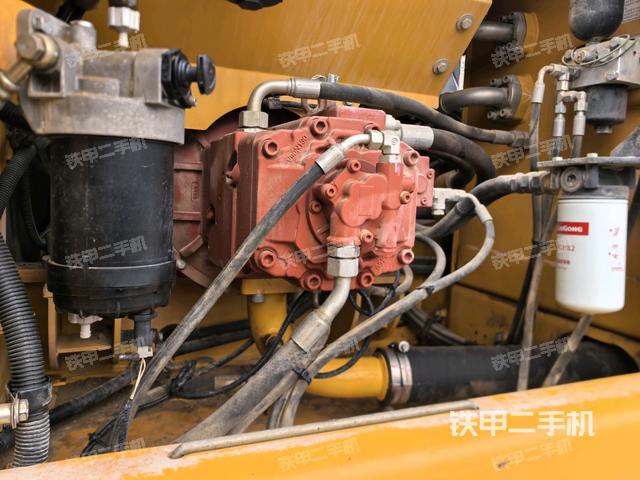 液壓泵斜45?左(大件艙室) 液壓泵斜45?左(大件艙室)