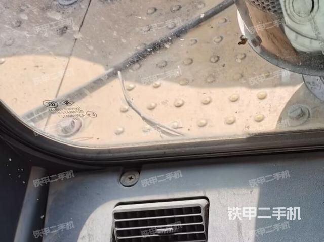 后窗玻璃角標(biāo)(駕駛室部分) 后窗玻璃角標(biāo)(駕駛室部分)