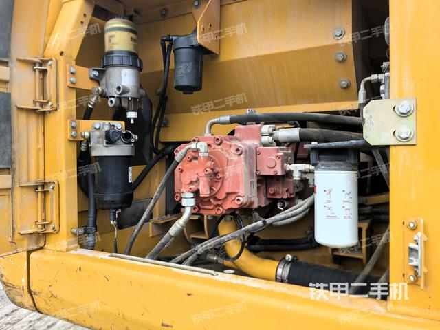 液壓泵室(大件艙室) 液壓泵室(大件艙室)