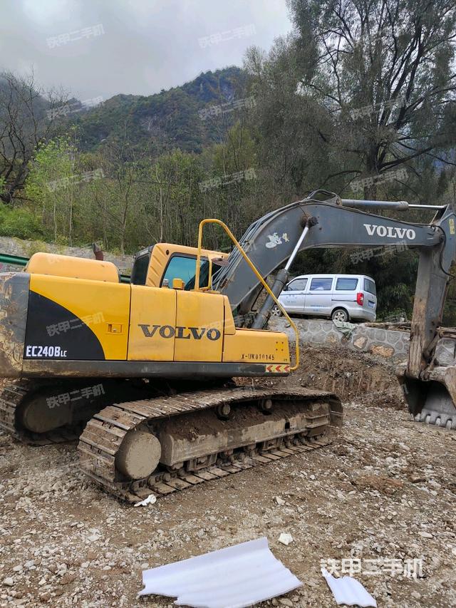 單側履帶整體(整機外觀) 單側履帶整體(整機外觀)