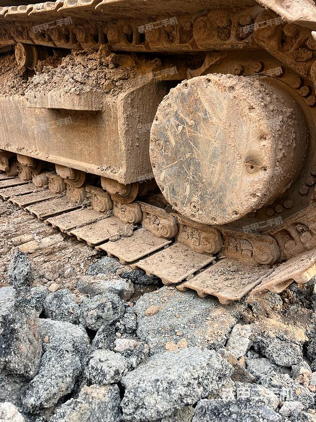 單側(cè)履帶整體（整機(jī)外觀）