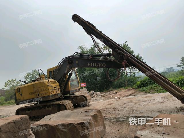 右前45(整機(jī)外觀) 右前45(整機(jī)外觀)