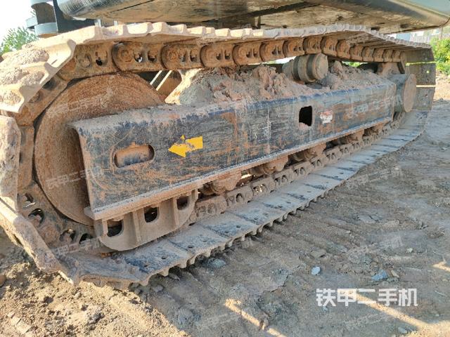 左側(cè)履帶整體?(行走機(jī)構(gòu)) 左側(cè)履帶整體?(行走機(jī)構(gòu))