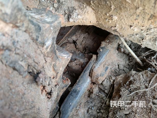 左托鏈輪和鏈筋(行走機構(gòu)) 左托鏈輪和鏈筋(行走機構(gòu))