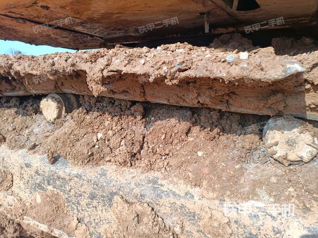 左側(cè)行走馬達(dá)蓋板（行走機(jī)構(gòu)）